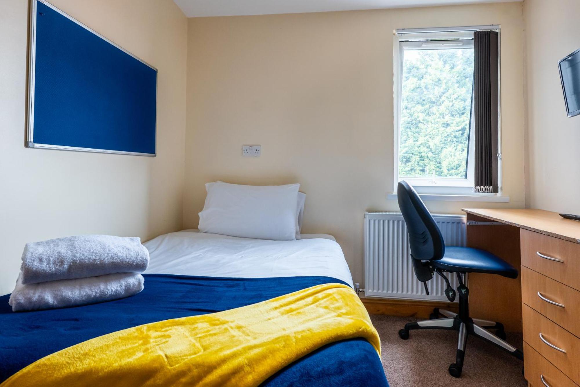 Private Rooms With Private Bathrooms In Selly Oak Бирмингам Екстериор снимка